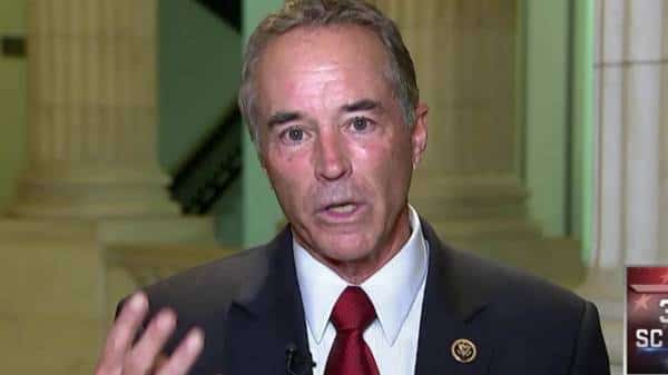 חבר הקונגרס כריס קולינס מניו יורק מואשם בסחר במידע פנים