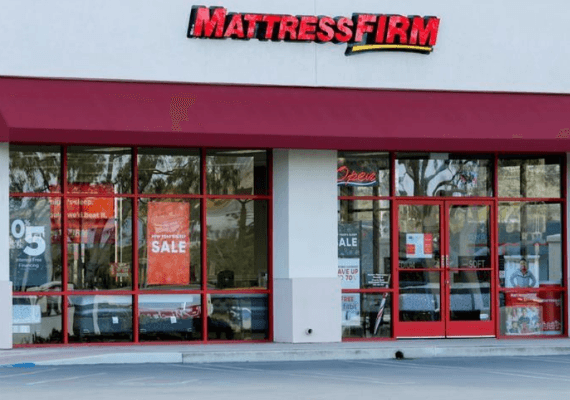 האם משווקת המזרונים הגדולה בארה"ב עומדת לפשוט רגל?