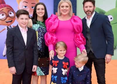 למרות הגירושים, קלי קלארקסון לא עזבה את בעלה לשעבר על מיטת חוליו: היא נלחמה עבורו