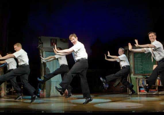 דת, מלחמה וסאטירה: ספר המורמונים בניו יורק