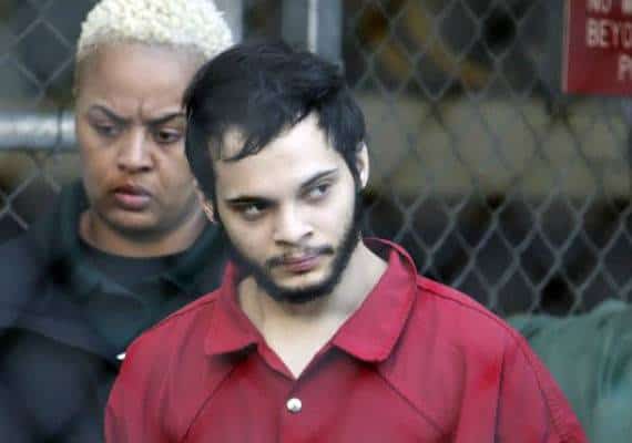 מאמין שהממשלה שולטת במחשבות - ונושא אקדח ברישיון: משפטו של היורה בנמל התעופה מעורר שאלות