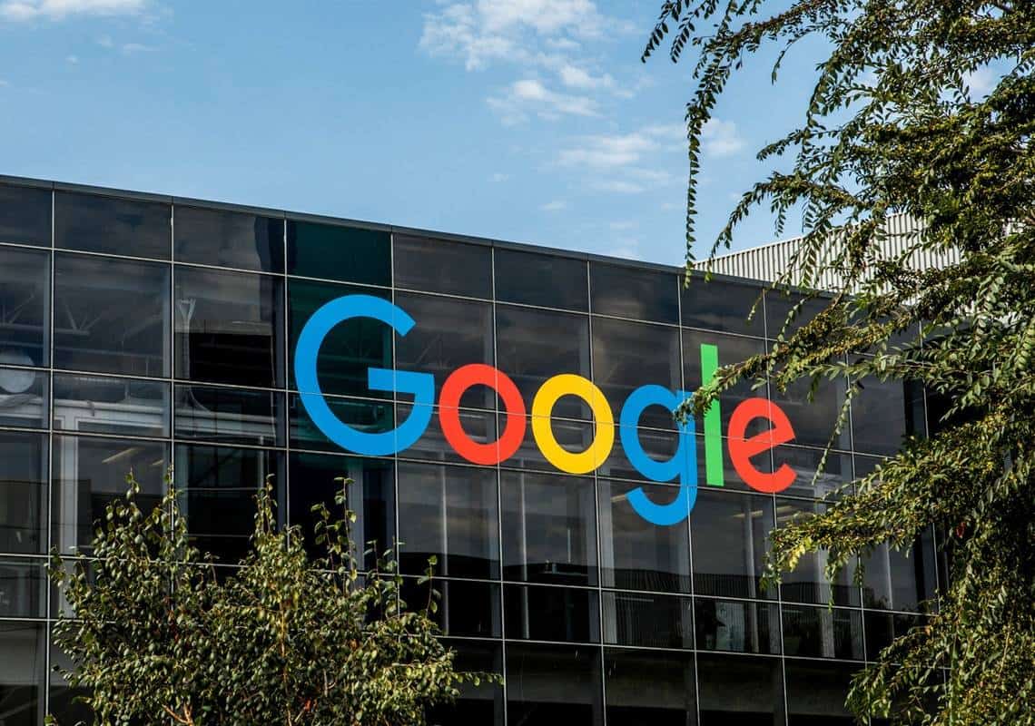 גוגל הודיעה רשמית: רוב העובדים בקליפורניה יחזרו למשרדים בחודש הבא