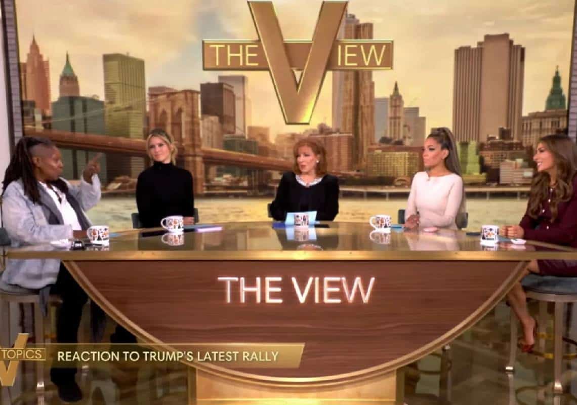 טראמפ ניצח בגלל "לטינים מיזוגנים" ו"נשים לבנות לא משכילות"