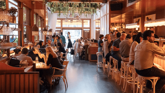 "אני לוקח את זה אישי": ניו יורק מעלה את שכר המינימום ומקימה עליה את המסעדנים