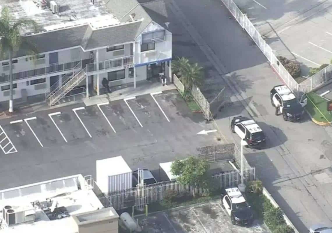 במהלך הלילה: אישה נדקרה למוות במלון במחוז לוס אנג'לס