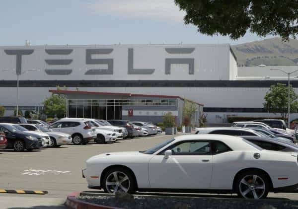 "אם מישהו יעצר, מבקש שזה יהיה אני": אילון מאסק מחריף את הקרב מול הרשויות בקליפורניה