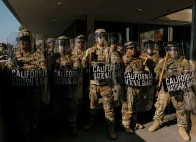 פסיקה חריפה בקליפורניה: טראמפ חרג מסמכות כשהשתמש בצבא לאכיפת הפגנות