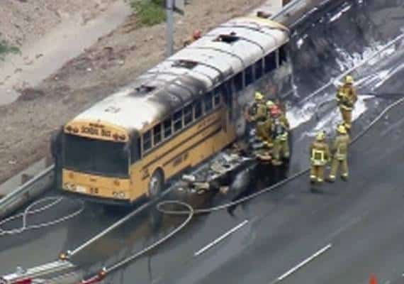 לוס אנג'לס: אוטובוס תלמידים עלה באש.אין נפגעים