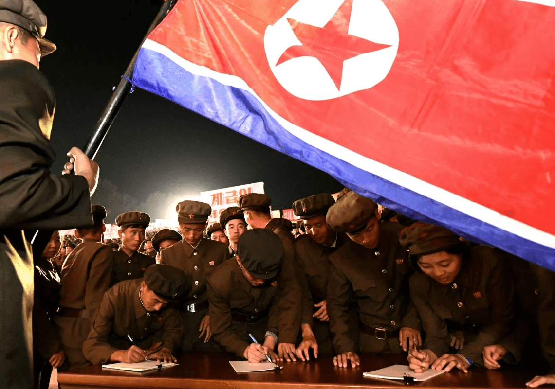 "על סף מלחמה": צפון קוריאה הודיעה על גיוס למעלה ממיליון חיילים