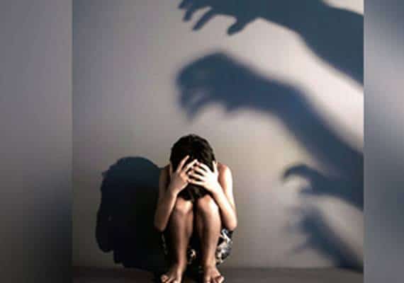 לוס אנג'לס: פדופיל ישוחרר ללא מאסר למרות התרעות על מסוכנתו לציבור