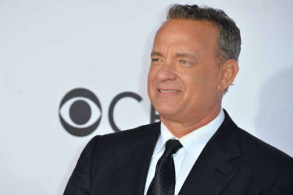 תודה רבה, טום האנקס: השחקן הפתיע מעריצים במסעדת מזון מהיר וקנה להם ארוחת צהריים