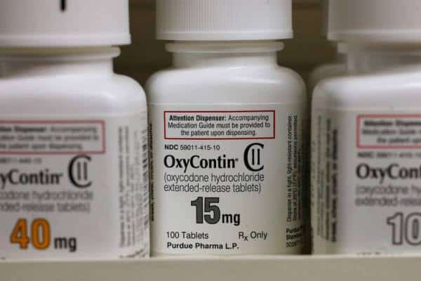 חברת התרופות פורדו פארמה מממנת מאבק בהתמכרות לאופיואידים אך במקביל ממשיכה לייצר את המוצר בכמויות