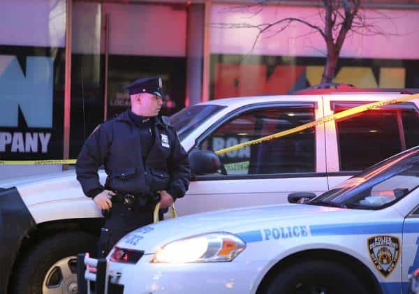 ניו יורק: 5 בני אדם נורו מחוץ למועדון לילה בקווינס