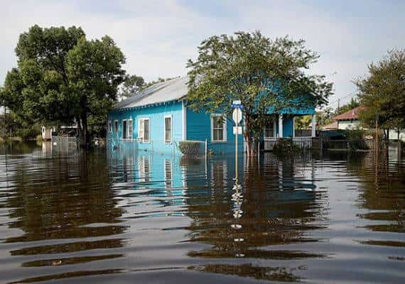 כך הצליח המשבר הכלכלי של 2008 לסייע לנפגעי ההוריקנים האחרונים