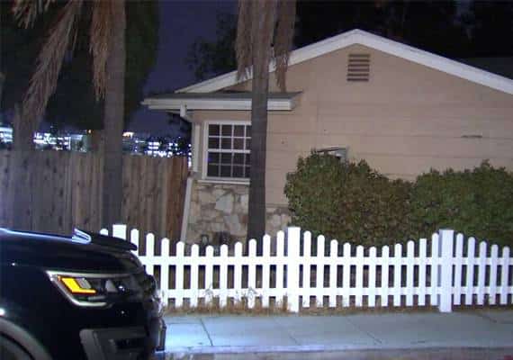 לוס אנג'לס: שודדים חמושים פרצו לבית בשכונת סטודיו סיטי