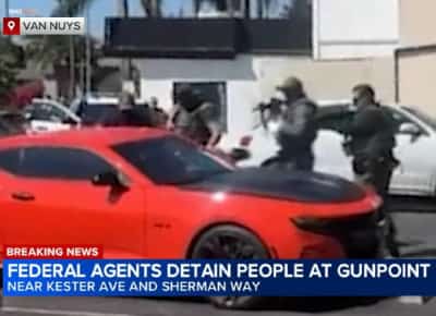 לוס אנג'לס: מעצר אלים באיומי נשק בסן פרננדו וואלי. סרטון חושף את שיטות האכיפה החדשות בארה״ב