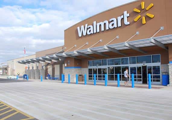 וולמארט שוב מעלה את שכר המינימום, מחלקת בונוסים בשווי אלף דולר