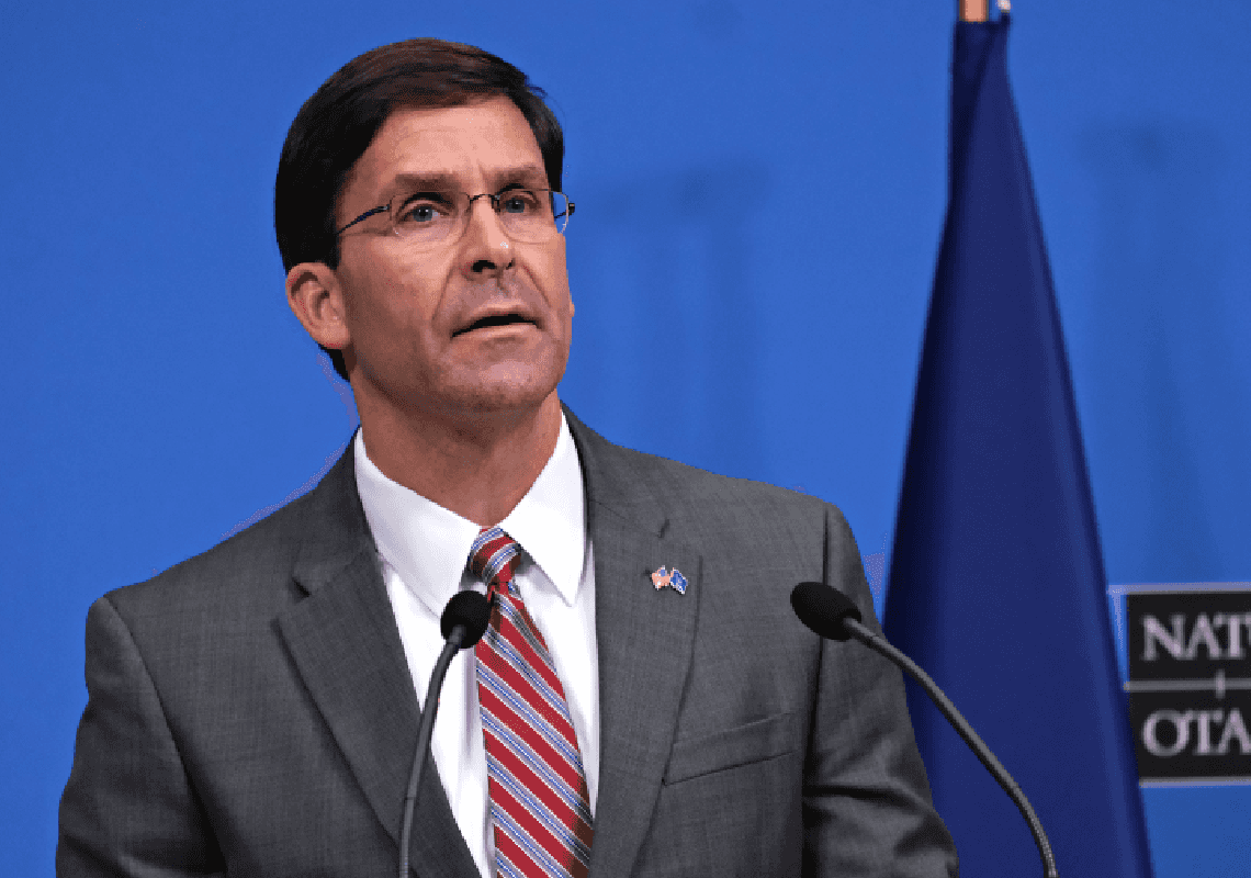 מזכיר ההגנה של טראמפ תובע את הפנטגון 