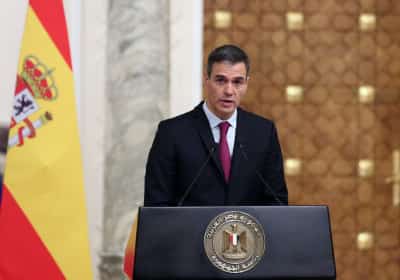 ספרד ממשיכה להתקרב לאיראן - וסוגרת את המרחב האווירי שלה למטוסים אמריקאים