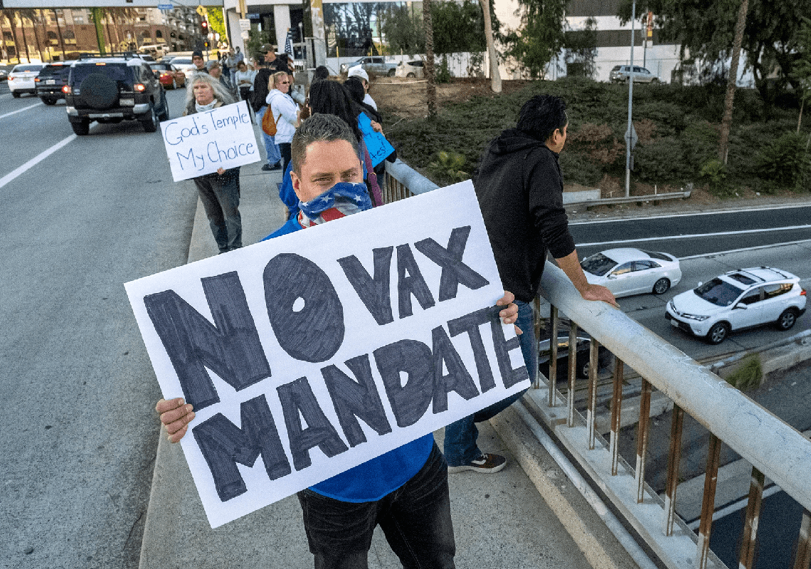 עובדי מערכת החינוך תובעים את מחוז ביה"ס בלוס אנג'לס: "כל בקשה לפטור מחיסון נדחתה – ללא דיון"