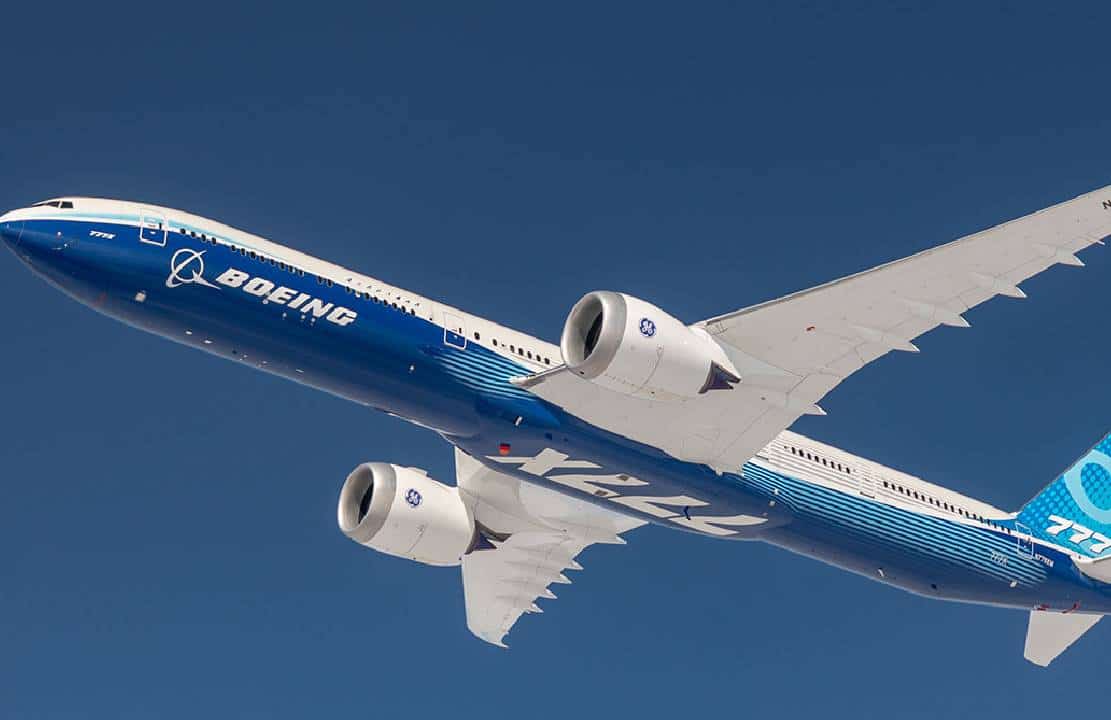 מהנדס לשעבר בבואינג מזהיר: "עובדים היו קופצים על חלקי מטוס כדי שיתיישרו - מאות מטוסי 777 ו-787 פגומים"