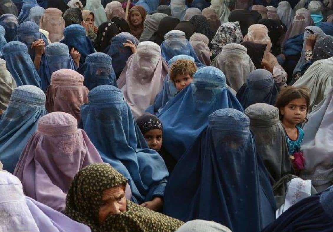 בלי לימודי תיכון ובלי רישיון: הטליבאן הפסיק להנפיק רישיונות נהיגה לנשים , ואוסר על צעירות לקבל השכלה תיכונית