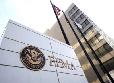 שופט פדרלי חסם את ממשל טראמפ: אל תגעו ב-4 מיליארד דולר שמיועדים להציל חיים