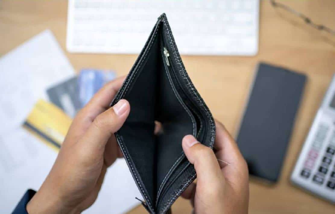 ‏מרוקנים את הארנק: אמריקאים פותחים את חשבונות הפנסיה שלהם כדי לגמור את החודש‏