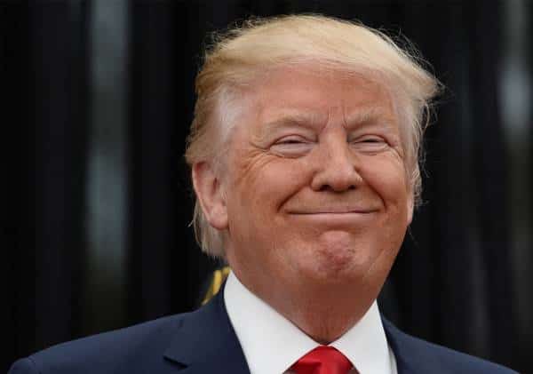 טראמפ מגיע ללוס אנג׳לס: הנשיא יערוך אירוע התרמה בעיר המלאכים