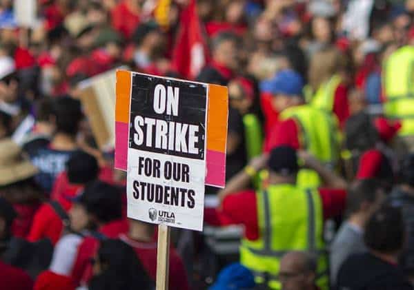 לוס אנג'לס: שביתת המורים ארכה פחות משבוע אך תעלה למשרד החינוך ב-151 מיליון דולר