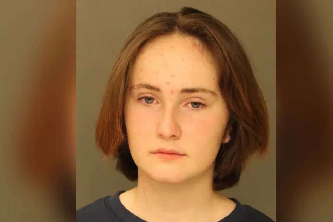 נערה מופרעת רצחה את אחותה הנכה ואמרה לחוקרים: "הייתי עושה את זה קודם לו ידעתי שתביאו לי לאכול מקדונלד'ס"