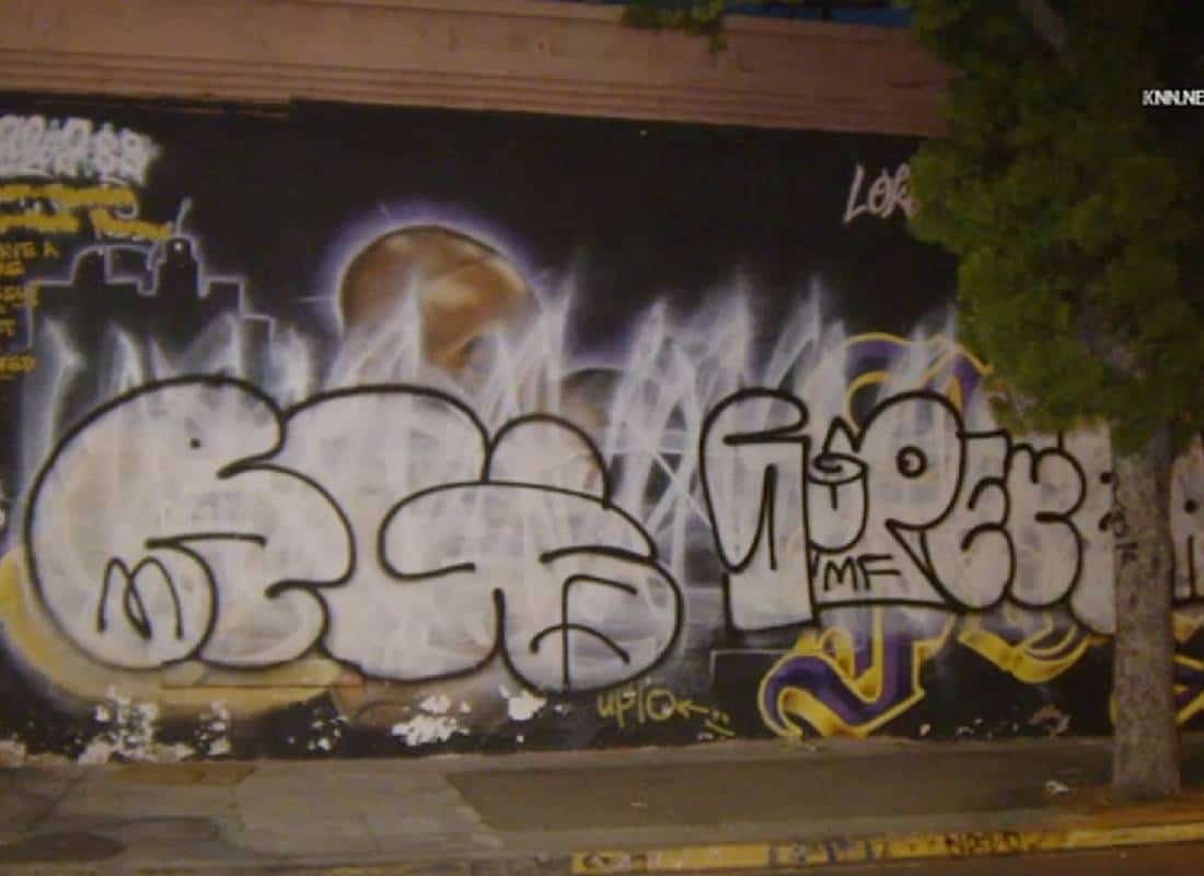 "חילול זיכרון האגדה": ציור הקיר האייקוני של קובי וג'יג'י בראיינט הושחת בלוס אנג'לס