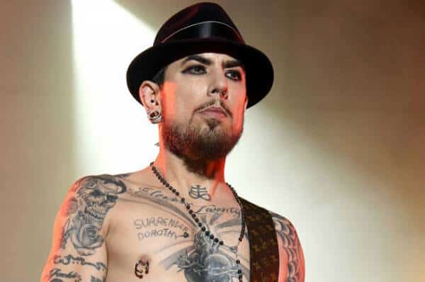 "הייתי מוכן למות": דייב נבארו כתב פתק, אסף חופן כדורים ותכנן כיצד לחלק את רכושו