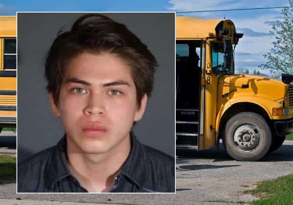 ואלי לוס אנג'לס: צעיר חשף את עצמו בפני תלמידי בית ספר