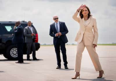 משטרת לוס אנג'לס נכנעה לביקורת והפסיקה לאבטח את קמלה האריס: "היא מיליונרית - שתממן בעצמה"