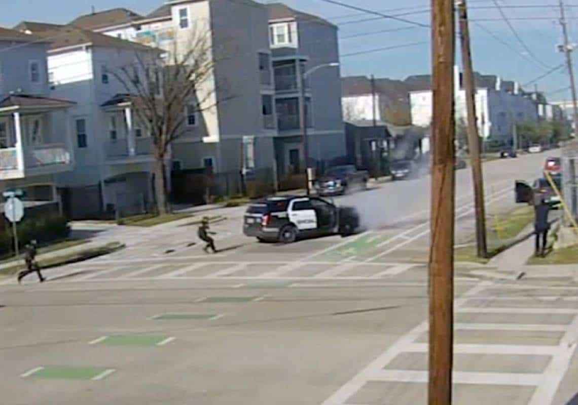 אירוע קשה בטקסס: שלושה שוטרים נורו, החשוד נמלט