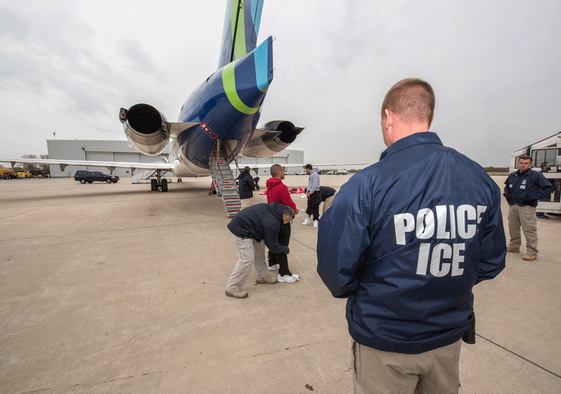 רשות ההגירה הודיעה: לאחר 20 שנים בארצות הברית - ישראלי לא חוקי גורש חזרה ארצה 