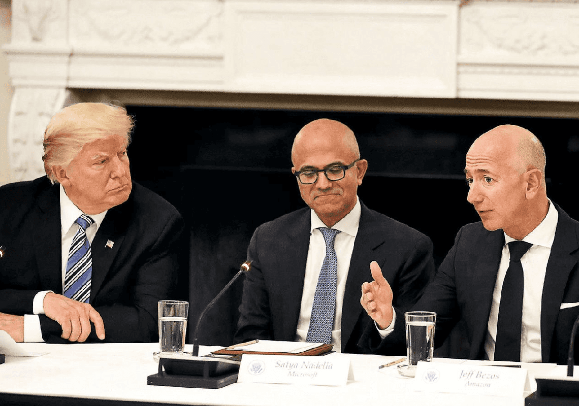 ג'ף בזוס "אופטימי" לקראת כהונתו השנייה של טראמפ: "אני הולך לעזור לו"