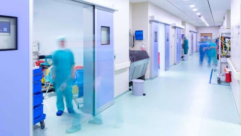 125 עובדי בית חולים פוטרו/התפטרו בשל סירוב להתחסן