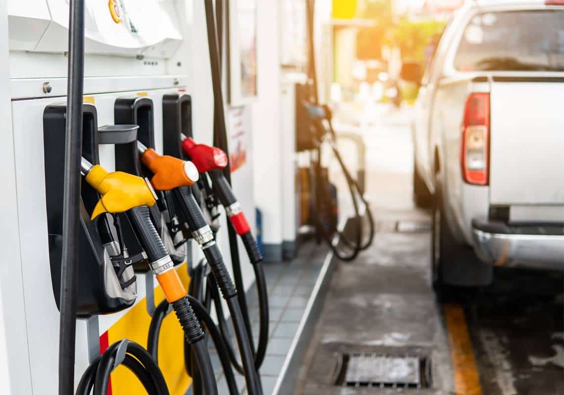 נהגי דרום קליפורניה, שימו לב: מחירי הדלק זינקו לשיא של שנה וחצי