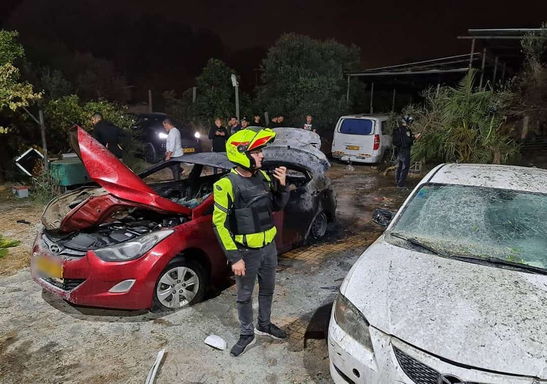 מטח לילי נוסף לעבר ישראל: אב ובתו נהרגו מפגיעת רקטה בלוד
