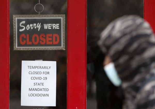 הכלכלה האמריקאית רשמה את הרבעון הקשה בתולדותיה, נתוני האבטלה שוב מזנקים