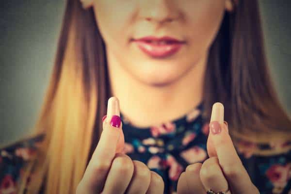 תשמעו את זה: אטמי אוזניים חיוניים להגנה במהלך בילוי לילי, בדיוק כמו קונדומים