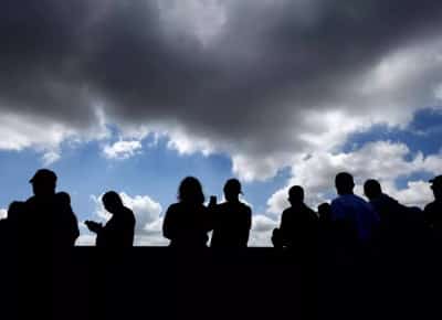 קליפורניה בסכנת הצפות ומפולות: הרשויות מפנות תושבים ומכריזות מצב חירום