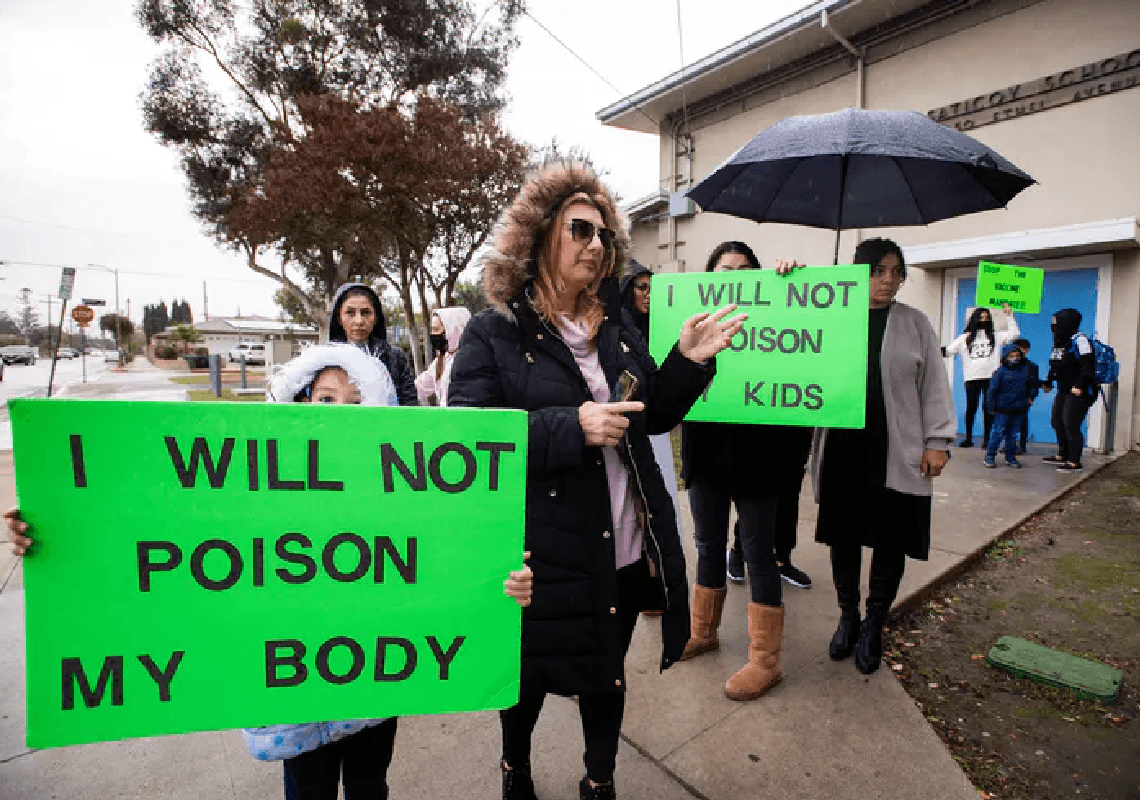 לוס אנג'לס: עשרות אלפי תלמידים שעדיין לא התחסנו – יחזרו ללימודים מקוונים או יעזבו את ביה"ס