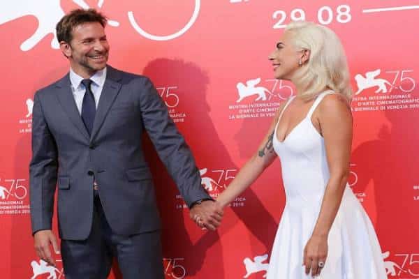 רגע, מה אתם חושבים: האם אירינה שיק עשתה 'אנפולו' לליידי גאגא?