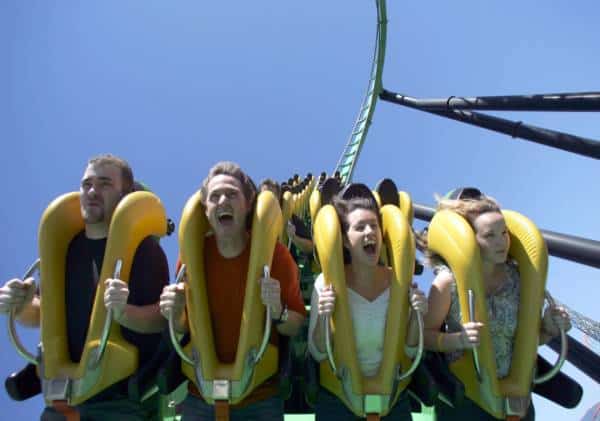 מניית 'Six Flags' צונחת, הסיבה: ירידה במספר המבקרים ועסקאות גרועות בסין