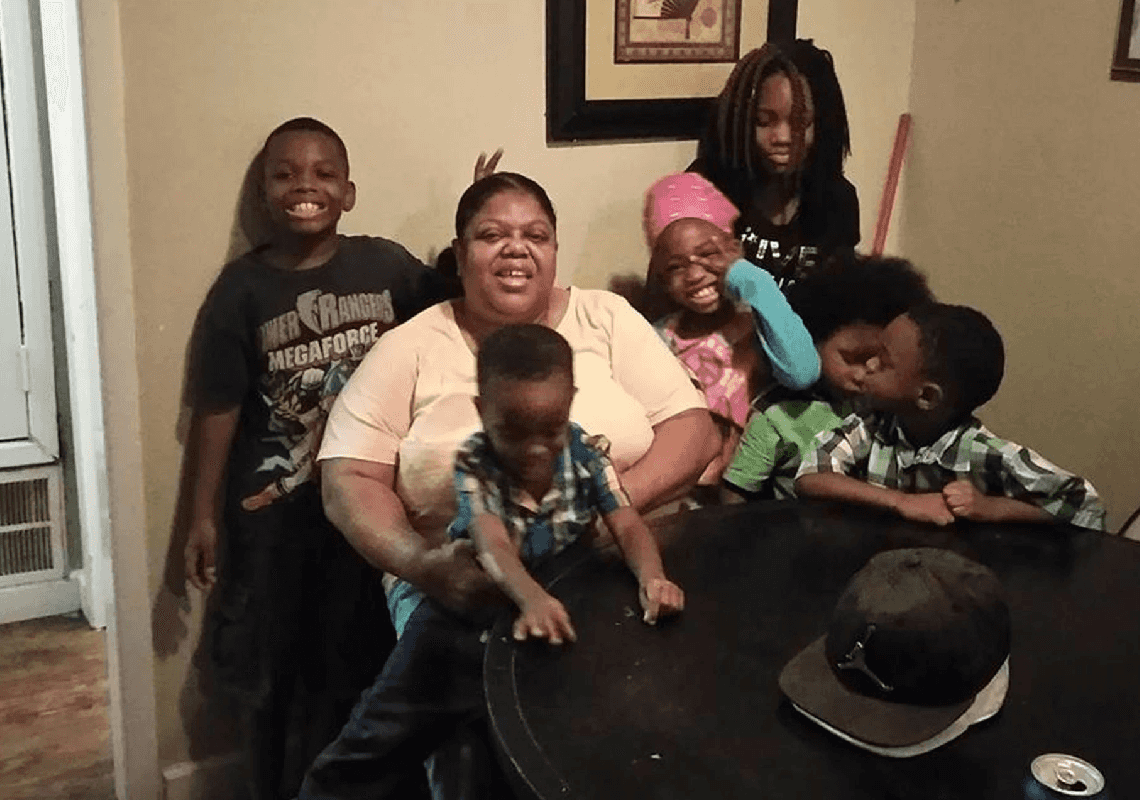 הפרשה המזוויעה בטקסס: האמא חיה עם שלושת ילדיה ובנה המת כארבעה חודשים – עד שנטשה אותם בדירה