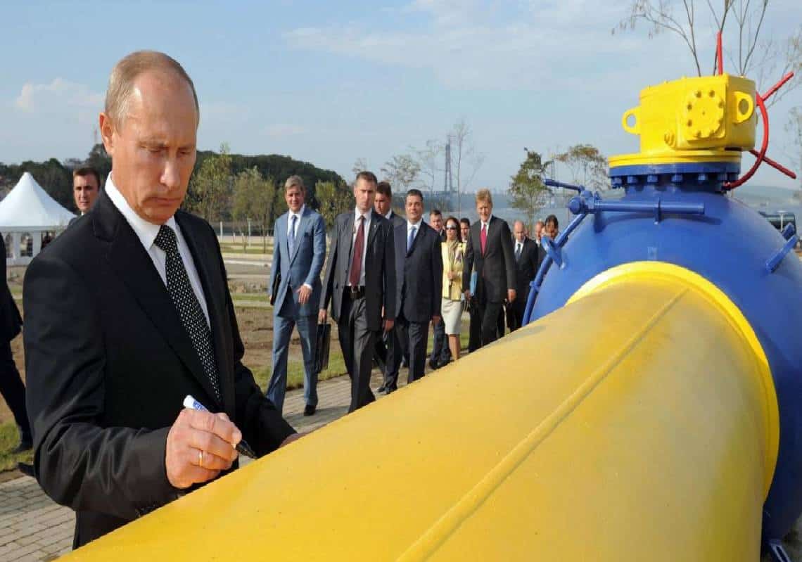 פוטין לחץ על השאלטר: "רוסיה הקפיאה את אספקת הגז לפולין ולבולגריה"