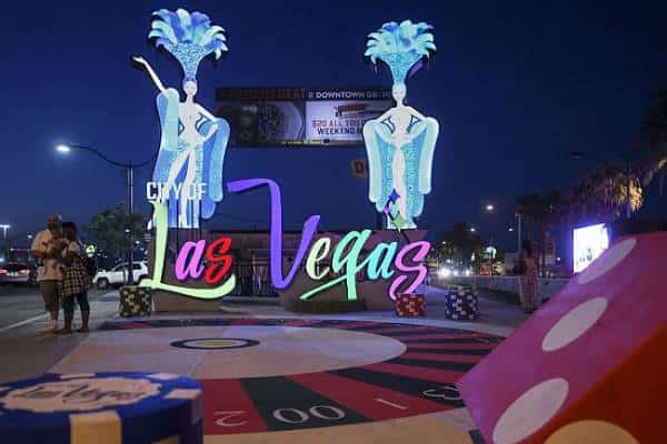 אוהבי סלפי שימו לב: לאס וגאס ארגנה לכם קבלת פנים מושלמת לשיתוף באינסטוש 